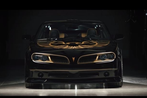 Video: Burt Reynolds Brings Back the Trans Am