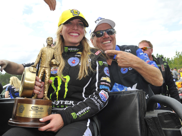 046-BrittanyForceJohnForce-Sunday-Gainesville-Celebration