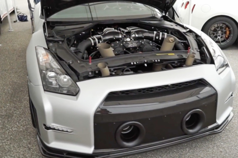 Video: Mean 2,500 Horsepower Nissan GT-R Sets U.S. Record At TX2K