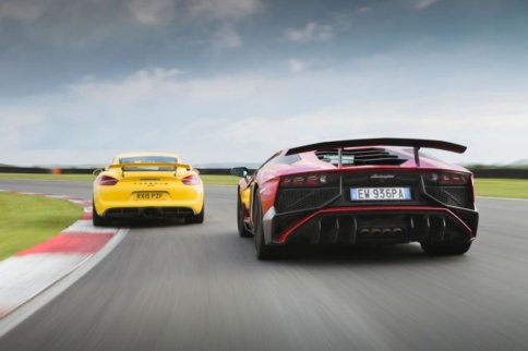 Video: Cayman GT4 Chases Aventador at Nurburgring!