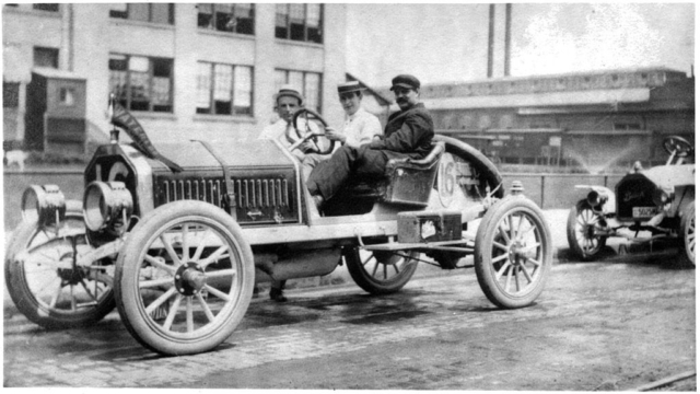 1024px-Louis_Chevrolet_in_Buick_ca_1900