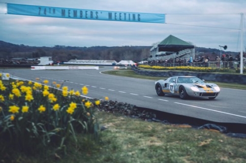 Video: BTCC Champ Tries the Classic GT40 in the Rain