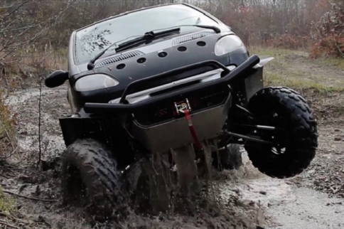 Video: Is A Smart ForTwo Smart For Off-Road?
