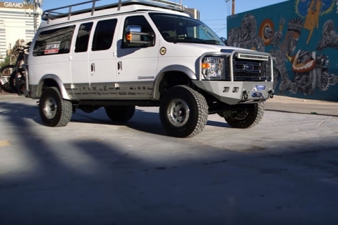 Video: A Closer Look At Optima’s 4x4 Econoline Van