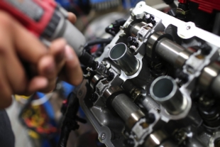 Picking Up 50hp from Comp Cams' CR Series Cams On a Coyote