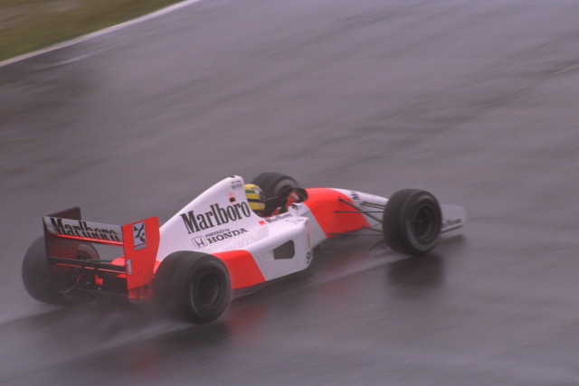 http://img02.deviantart.net/1909/i/2013/303/c/a/ayrton_senna__japan_1992__by_f1_history-d6scdqt.jpg