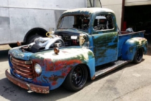 Ford F-100 Stuffed With 1,200 Horsepower Cummins