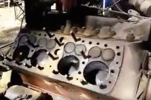 Video: Flathead Engine Running Without Cylinder Head