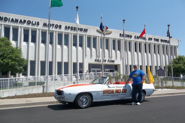 oey Kelly with his dream 1969 Camaro RS/SS Z11 Pace Car in front of the Indianapolis Museum. Images courtesy Joey Kelly.
