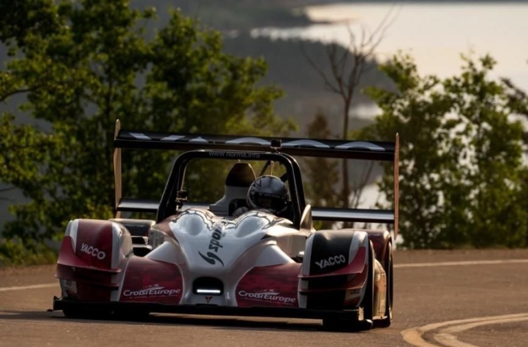 Video: Romain Dumas' Frightening Blitz up Pike's Peak