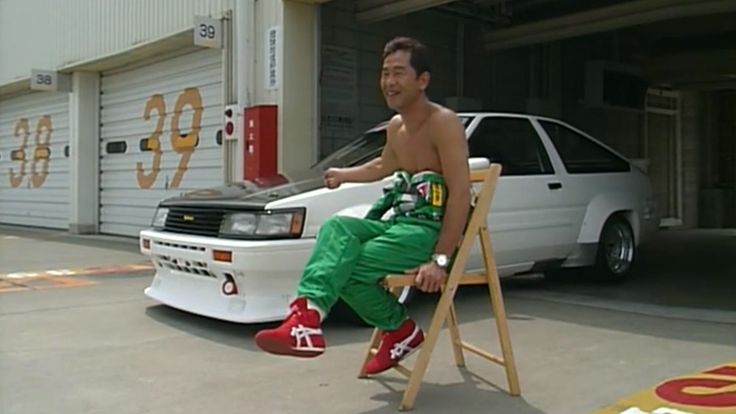 Video: Tsuchiya's Flying Footwork in the AE86 N2!