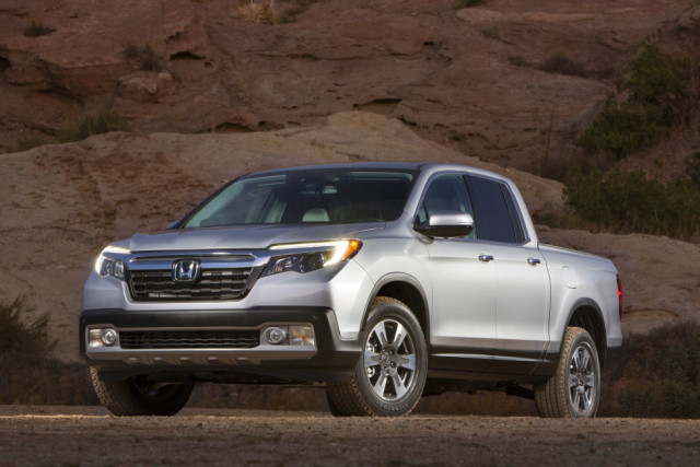 2017-honda-ridgeline