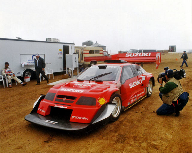 http://www.automobilrevue.cz/obrazek/51b5d1c46db43/04-tajima-suzuki.jpg
