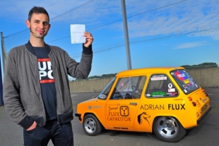 Tiny Electric-Powered Doorslammer In Britain Hits The 10s!