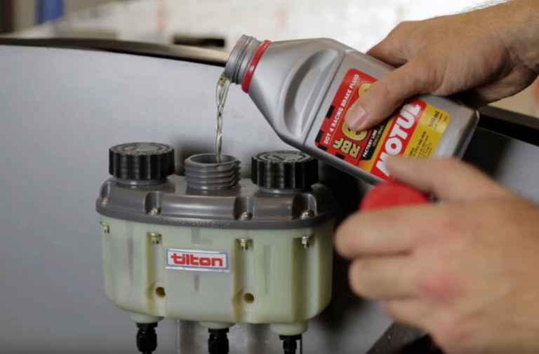 Video: Dual Master Cylinder Brake Bleeding With Tilton Engineering