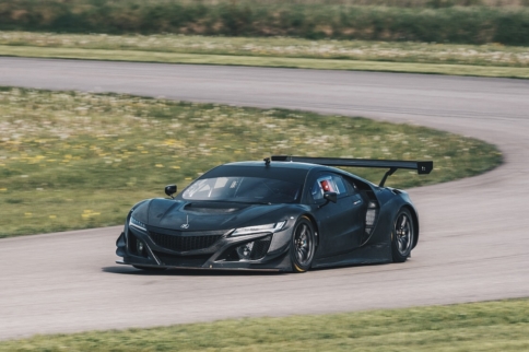 Video: Brace Yourself For 16 Seconds Of Acura NSX GT3 Racing Glory