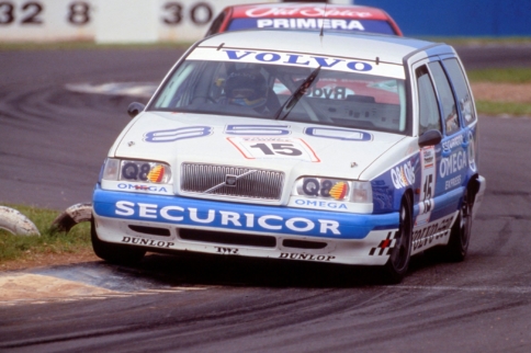 Video: Volvo's 850 Wagons Embarrass Touring Cars