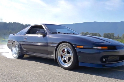 Video: 2JZ-Swapped, 876-HP, MkIII Supra Monster