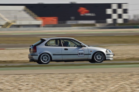 Video: K24-Swapped Civic Screams on the Circuit