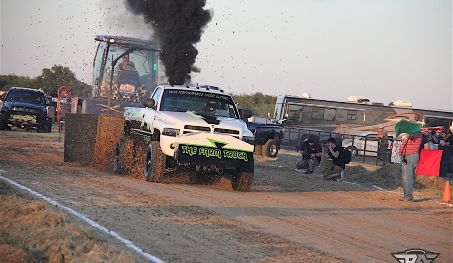 NHRDA World Finals Day One: Rock 'N Roll, Watch 'Em Pull!