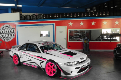 Video: LS3-Powered S14 Shreds Tires Effortlessly