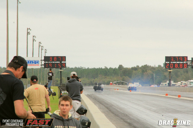 Mitchell was paired with Dwayne Mills who set low ET with a record breaking 3.79 at 208.88.