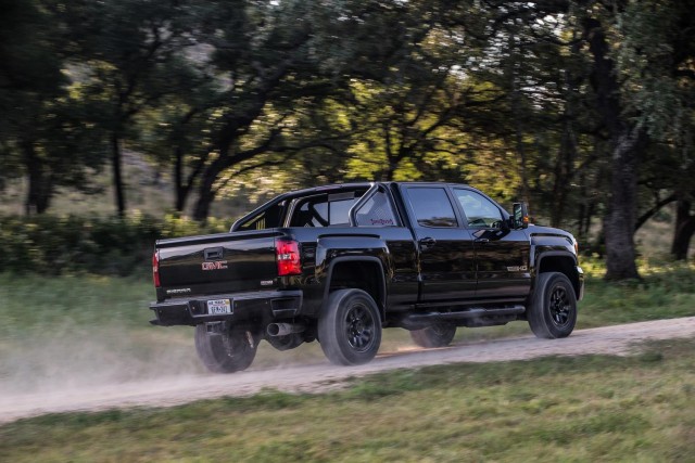 2017-GMC-Sierra-2500HD-AllTerrain-X-016