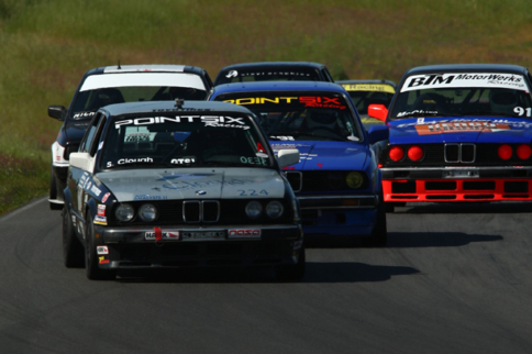 Video: Raging Spec E30 Battle at VIR!