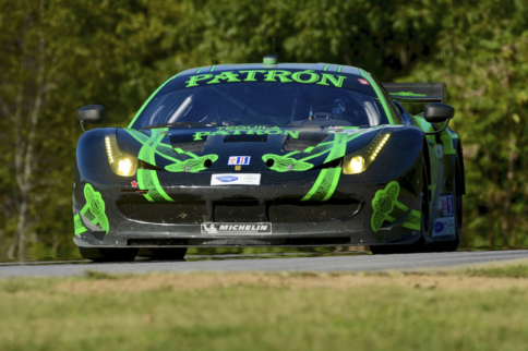 Video: Ferrari Pounces on 'Vette at Mosport!