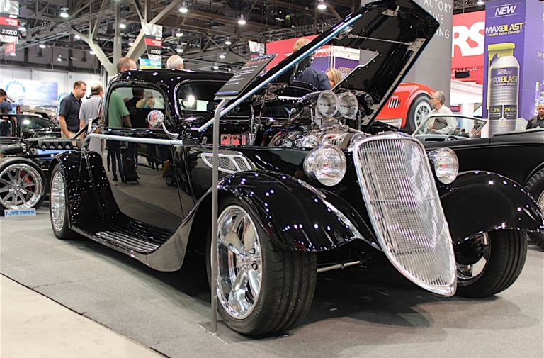 SEMA 2016: Mike Rosa's Factory Five '33 Ford