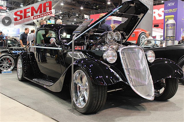 SEMA 2016: Mike Rosa's Factory Five '33 Ford