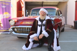 It's That Time Of Year: Santa Reveals his Southern California Sleigh