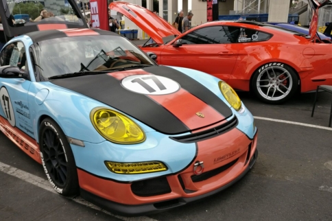 Video: Swapping a Ford V8 Into a Porsche Cayman!?