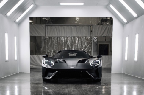 First Ford GTs Roll Off The Assembly Line