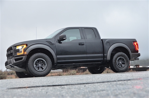 2017-Ford-Raptor011