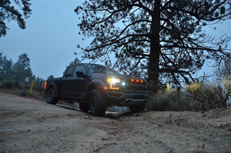 2017-Ford-Raptor037