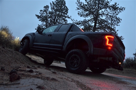 2017-Ford-Raptor039