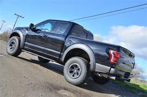 2017-Ford-Raptor110
