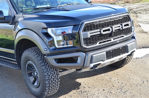 2017-Ford-Raptor120