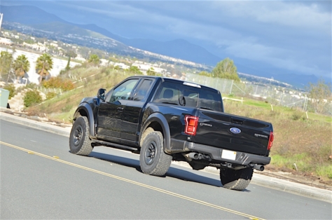 2017-Ford-Raptor179