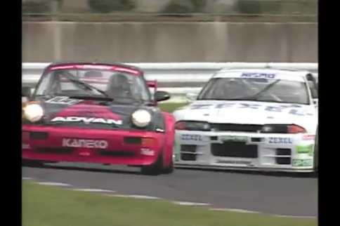 Video: Tsuchiya Battles R32 GT-R in a Porsche 964 Turbo