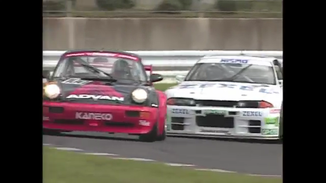 Video: Tsuchiya Battles R32 GT-R in a Porsche 964 Turbo