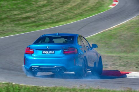 Video: BMW 1M Battles the M2: What Do Five Years of Development Do?