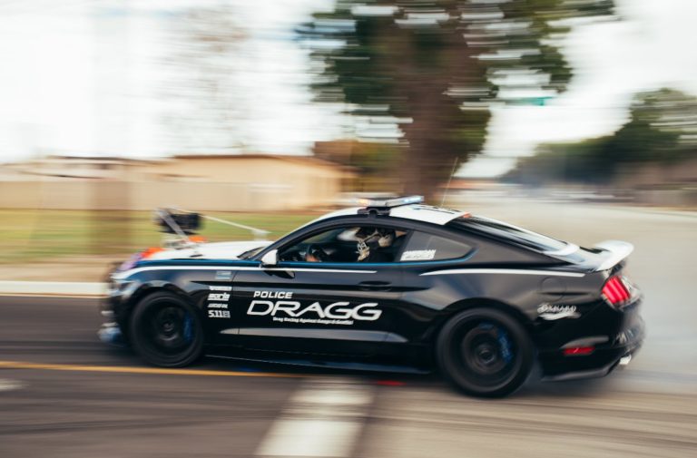 Drift Pursuit: Police Mustang Chases Down Bimmer Bandit