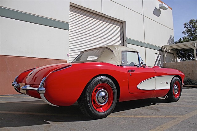 Jenna edited 1957 Corvette11