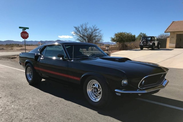 1969_Ford_Mustang_Mach_1-3