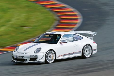 Video: Pro Scythes GT3 RS Through Traffic at the Nordschliefe
