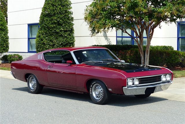Images courtesy of Barrett-Jackson.