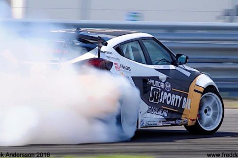 Video: The Very First 2JZ Swapped Rear-Wheel-Drive Hyundai Veloster