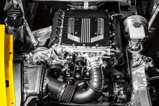 2015-Chevrolet-CorvetteZ06-016-medium